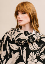 Cargar imagen en el visor de la galería, Chal Amanecer Negro