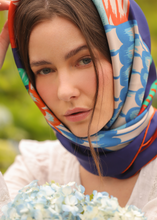 Cargar imagen en el visor de la galería, Pañoleta Serena Azul 90X90cm