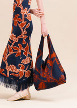 Cargar imagen en el visor de la galería, Knit Purse Amazonas
